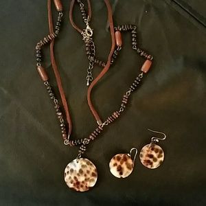 Tortoise print necklace and earrings